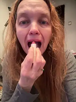 Susanel online show from 04-10-26, 09:22