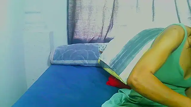 Snapshot of freaky_naughty chatting on 10-11-25, 11:44 freaky naughty online show from 10-11-25, 11:44