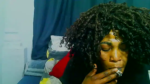 Snapshot of freaky_naughty chatting on 09-10-25, 06:18 freaky naughty online show from 09-10-25, 06:18