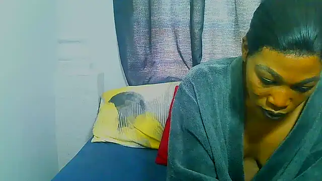 Snapshot of freaky_naughty chatting on 09-24-25, 01:39 freaky naughty online show from 09-24-25, 01:39