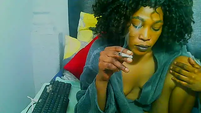 Snapshot of freaky_naughty chatting on 10-20-25, 11:00 freaky naughty online show from 10-20-25, 11:00