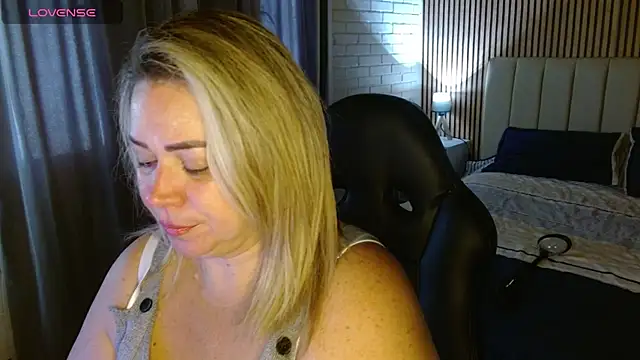 bella savati online show from 12-04-25, 04:39