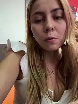 Snapshot of Brittanyrosexx chatting on 02-23-26, 07:58 Brittanyrosexx online show from 02-23-26, 07:58