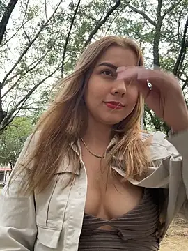 Snapshot of Brittanyrosexx chatting on 02-03-26, 08:36 Brittanyrosexx online show from 02-03-26, 08:36