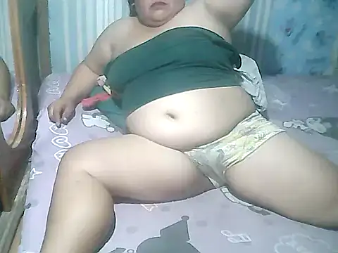 Snapshot of cutechubbyasian chatting on 04-10-26, 01:18 cutechubbyasian online show from 04-10-26, 01:18