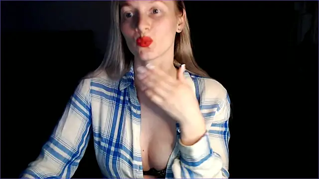 Snapshot of Shantidol chatting on 06-18-26, 10:48 Shantidol online show from 06-18-26, 10:48