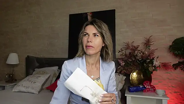 FeliciaKrige online show from 05-04-26, 06:55