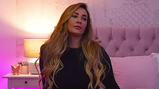 Snapshot of YaaraCollins chatting on 11-26-25, 07:25 YaaraCollins online show from 11-26-25, 07:25