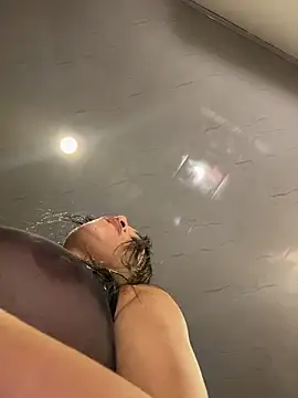 SQUIRTINGQUEEN11 online show from 03-30-26, 02:24