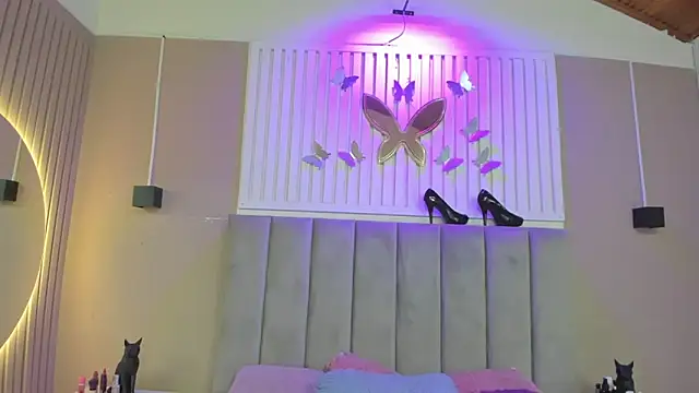 chantall1375 online show from 05-01-26, 03:44