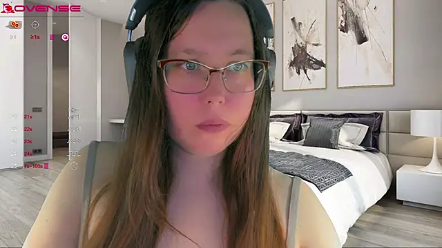 Snapshot of Victoria_Romans chatting on 10-03-25, 11:28 Victoria Romans online show from 10-03-25, 11:28