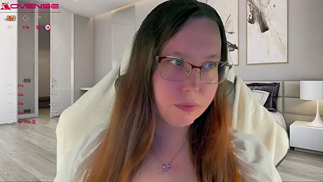 Snapshot of Victoria_Romans chatting on 09-27-25, 06:14 Victoria Romans online show from 09-27-25, 06:14