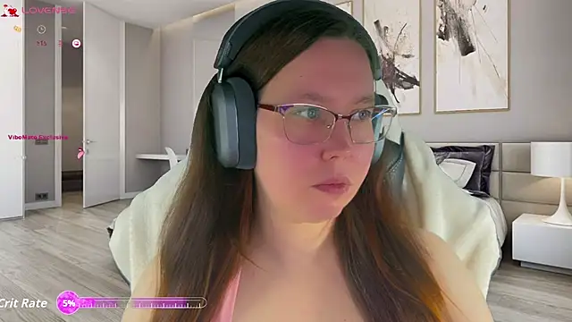 Snapshot of Victoria_Romans chatting on 11-29-25, 03:39 Victoria Romans online show from 11-29-25, 03:39