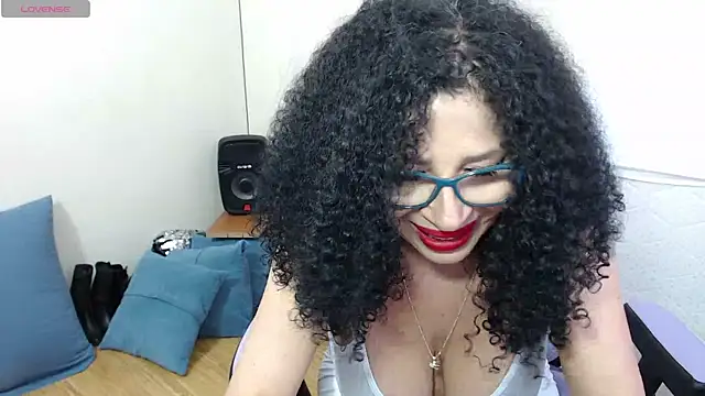 Snapshot of sophialxxx chatting on 01-11-25, 10:07 sophialxxx online show from 01-11-25, 10:07