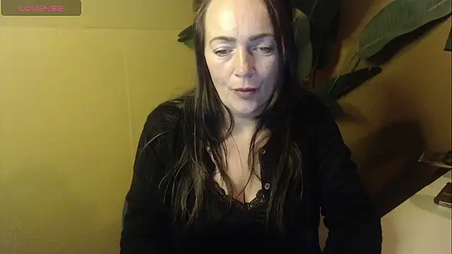 cloe85nl online show from 12-04-25, 09:52