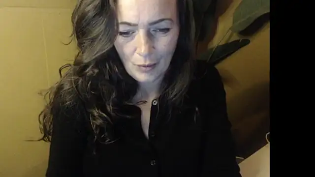 cloe85nl online show from 11-30-25, 11:00