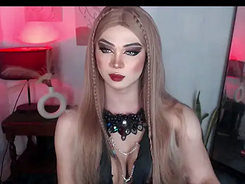 Snapshot of MagneticBeauty chatting on 10-22-25, 03:55 MagneticBeauty online show from 10-22-25, 03:55