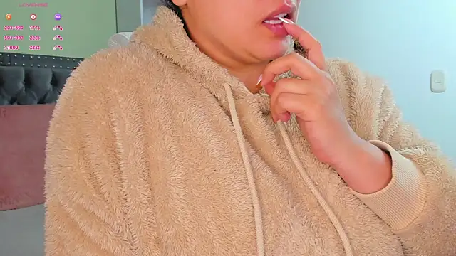 Kyllie B online show from 11-25-25, 02:34