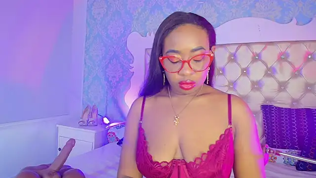 Snapshot of CaseyMoon chatting on 06-01-26, 12:38 CaseyMoon online show from 06-01-26, 12:38