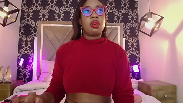 Snapshot of CaseyMoon chatting on 07-23-26, 12:13 CaseyMoon online show from 07-23-26, 12:13