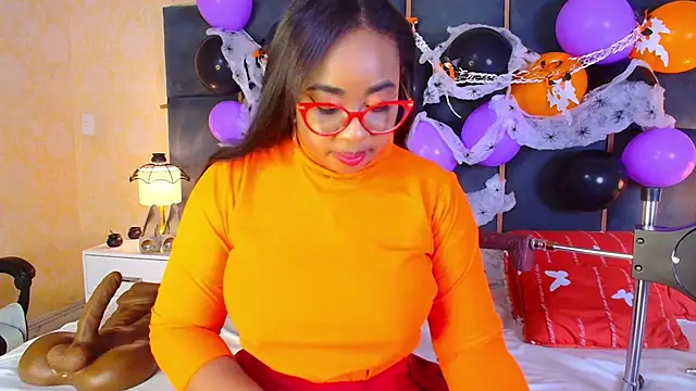 CaseyMoon online show from 10-27-25, 12:50