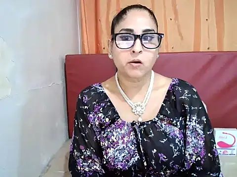 Indiankushy online show from 10-10-25, 04:52
