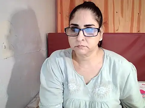 Indiankushy online show from 11-24-25, 04:29