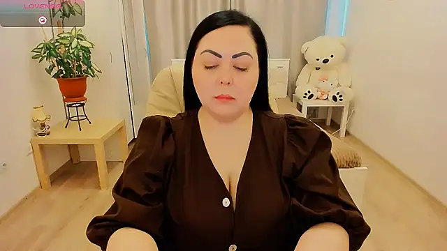 Nina Hopper online show from 04-06-26, 01:23