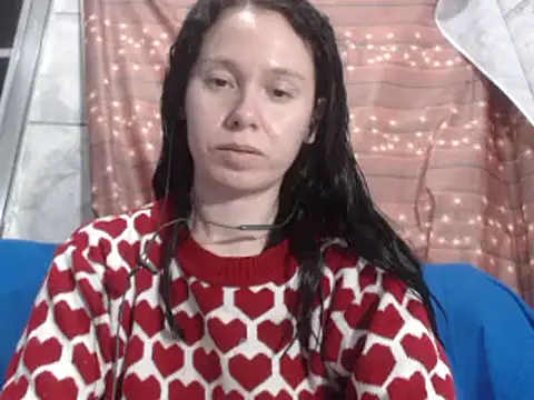 Snapshot of Venusluxodomme chatting on 09-28-25, 05:36 Venusluxodomme online show from 09-28-25, 05:36