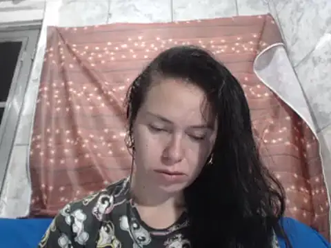 Snapshot of Venusluxodomme chatting on 09-21-25, 10:26 Venusluxodomme online show from 09-21-25, 10:26