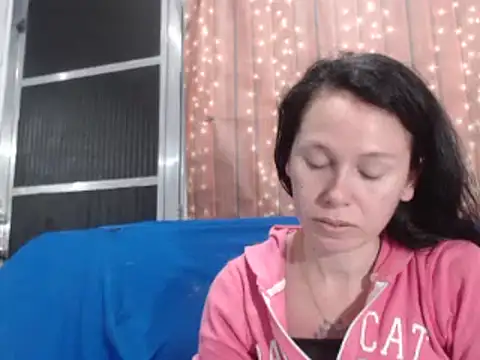 Venusluxodomme online show from 04-14-26, 12:59