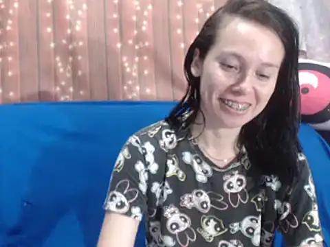 Venusluxodomme online show from 02-16-26, 03:27