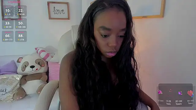Snapshot of zobe_love chatting on 05-04-26, 05:05 zobe love online show from 05-04-26, 05:05