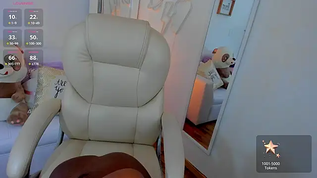 zobe love online show from 03-17-25, 07:58