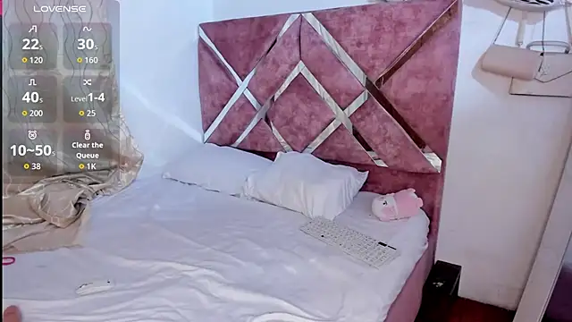 Snapshot of MonicaSex_ chatting on 11-04-25, 11:41 MonicaSex online show from 11-04-25, 11:41