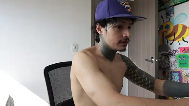 trieone online show from 03-03-26, 02:02