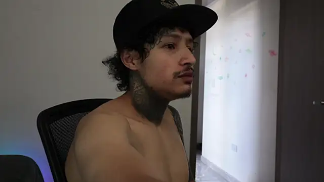 trieone online show from 02-09-26, 04:05