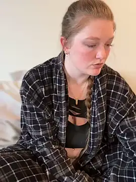 PussiesnCream  online show from 03-18-25, 06:39