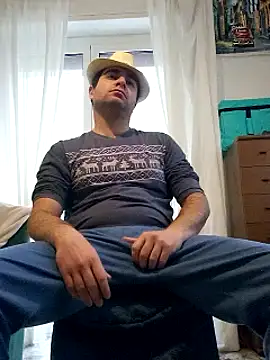 Snapshot of Dharmare@xh chatting on 01-11-25, 09:26 Dharmarexh online show from 01-11-25, 09:26