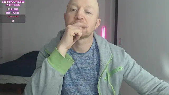 kevintyler69 online show from 04-11-26, 03:58