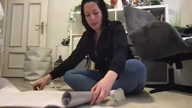 Viola Beck online show from 01-14-26, 04:21