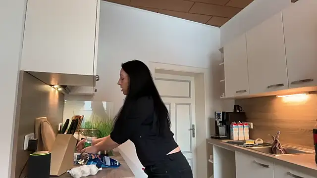 Viola Beck online show from 02-14-26, 12:27