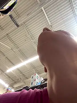 lolabunny9 online show from 02-26-25, 06:04