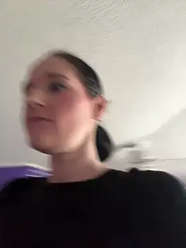 lolabunny9 online show from 02-09-25, 06:16