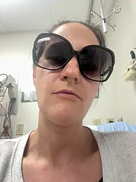 lolabunny9 online show from 03-21-25, 08:40