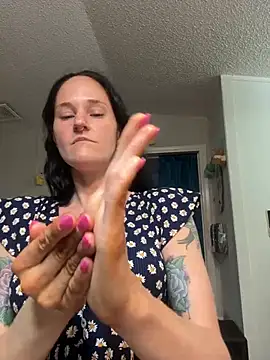 lolabunny9 online show from 03-21-25, 01:56