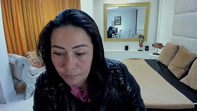 Snapshot of gaby_trent chatting on 09-29-25, 01:50 gaby trent online show from 09-29-25, 01:50