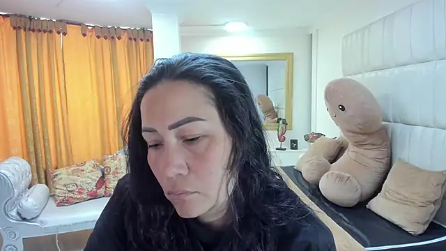 Snapshot of gaby_trent chatting on 09-20-25, 02:55 gaby trent online show from 09-20-25, 02:55