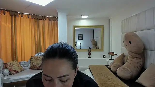 Snapshot of gaby_trent chatting on 09-10-25, 02:38 gaby trent online show from 09-10-25, 02:38