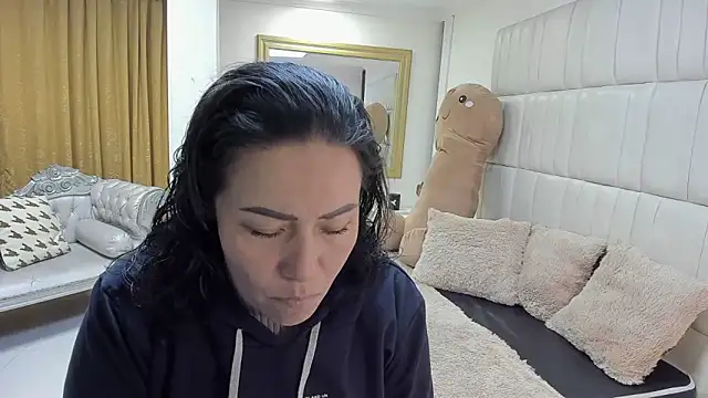 gaby trent online show from 12-17-25, 11:37